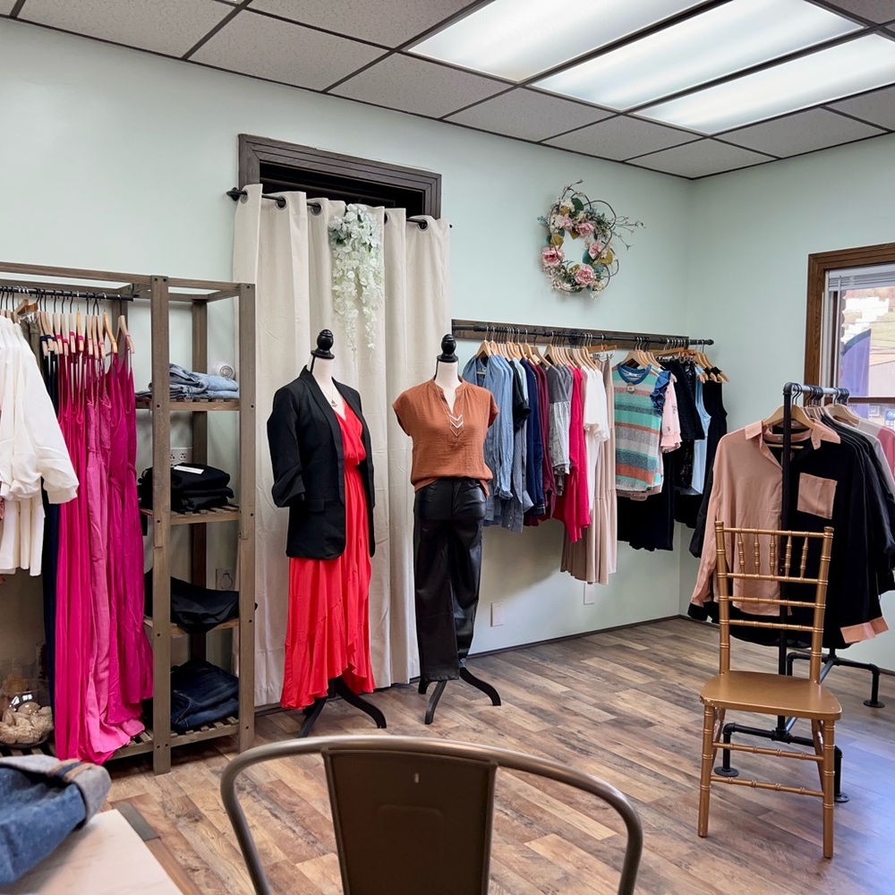 ATTN: New Boutique Owners: Women’s Boutique Liquidation